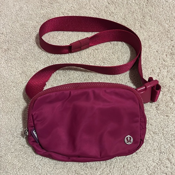 lululemon athletica Handbags - ✨SUNDAY SALE✨ Lululemon Belt Bag Wild Berry Everywhere Belt Bag